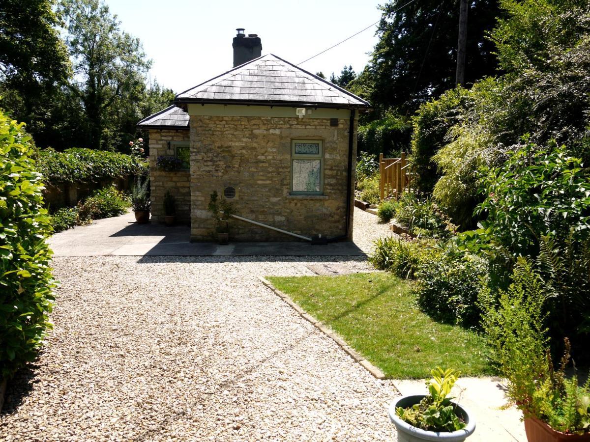Cosy Stone Cottage, The Bungalow Perrotts Brook Cirencester Dış mekan fotoğraf