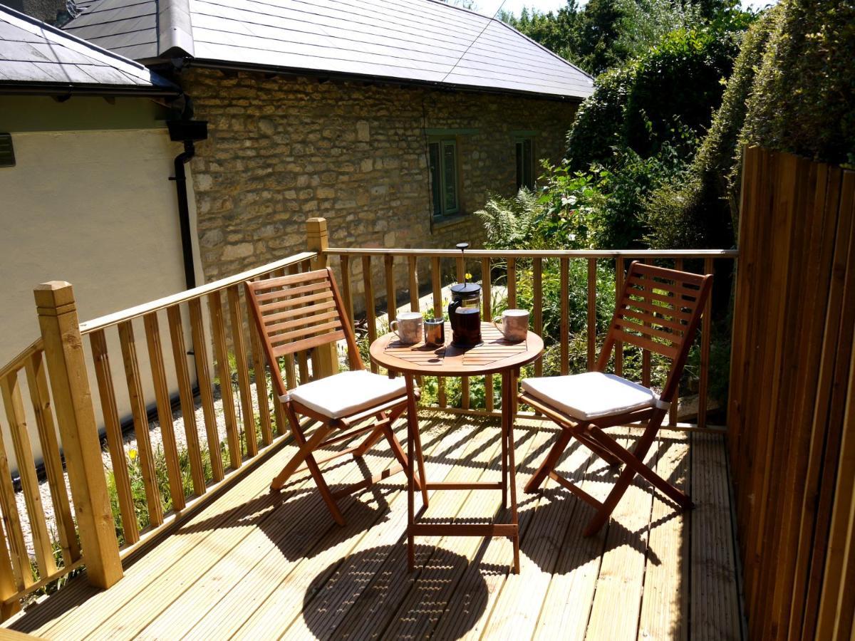 Cosy Stone Cottage, The Bungalow Perrotts Brook Cirencester Dış mekan fotoğraf